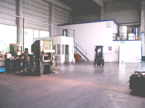 ( c ) Manfred  -  Schoen Presse 25 t