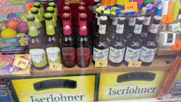 �  Manfred V�lkel