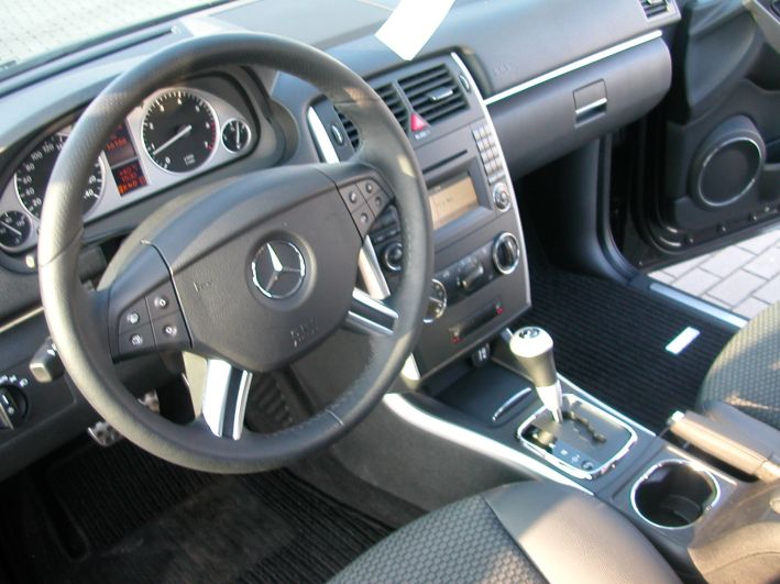 � Manfred V�lkel