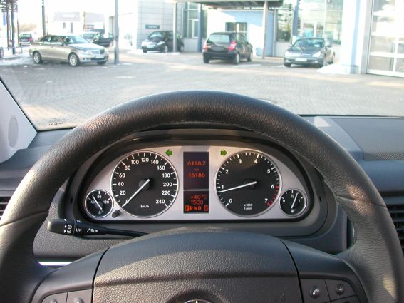 � Manfred V�lkel